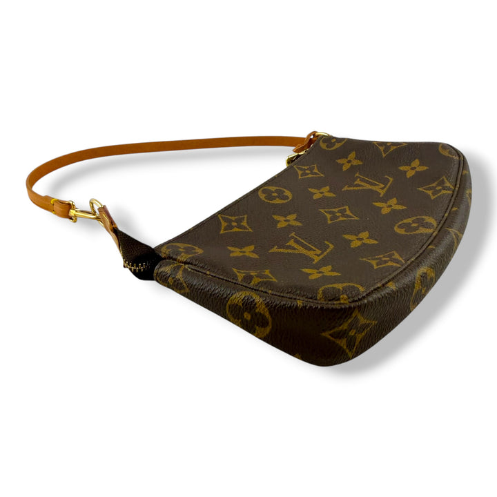 Louis Vuitton Medium Pochette Accessories Brown Monogram Clutch Bag