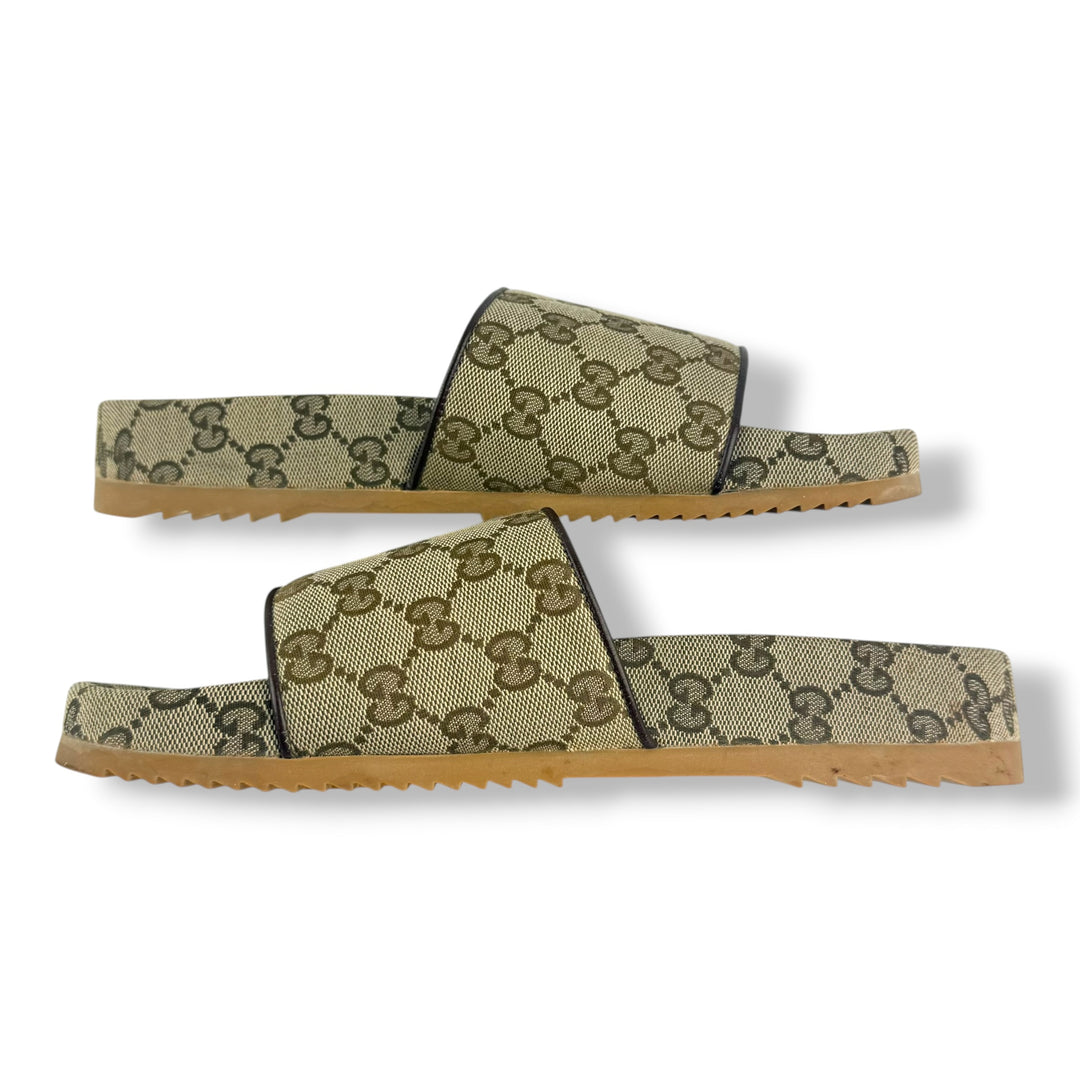 Gucci GG Slides Beige GG Supreme Canvas UK 6 / EU 39