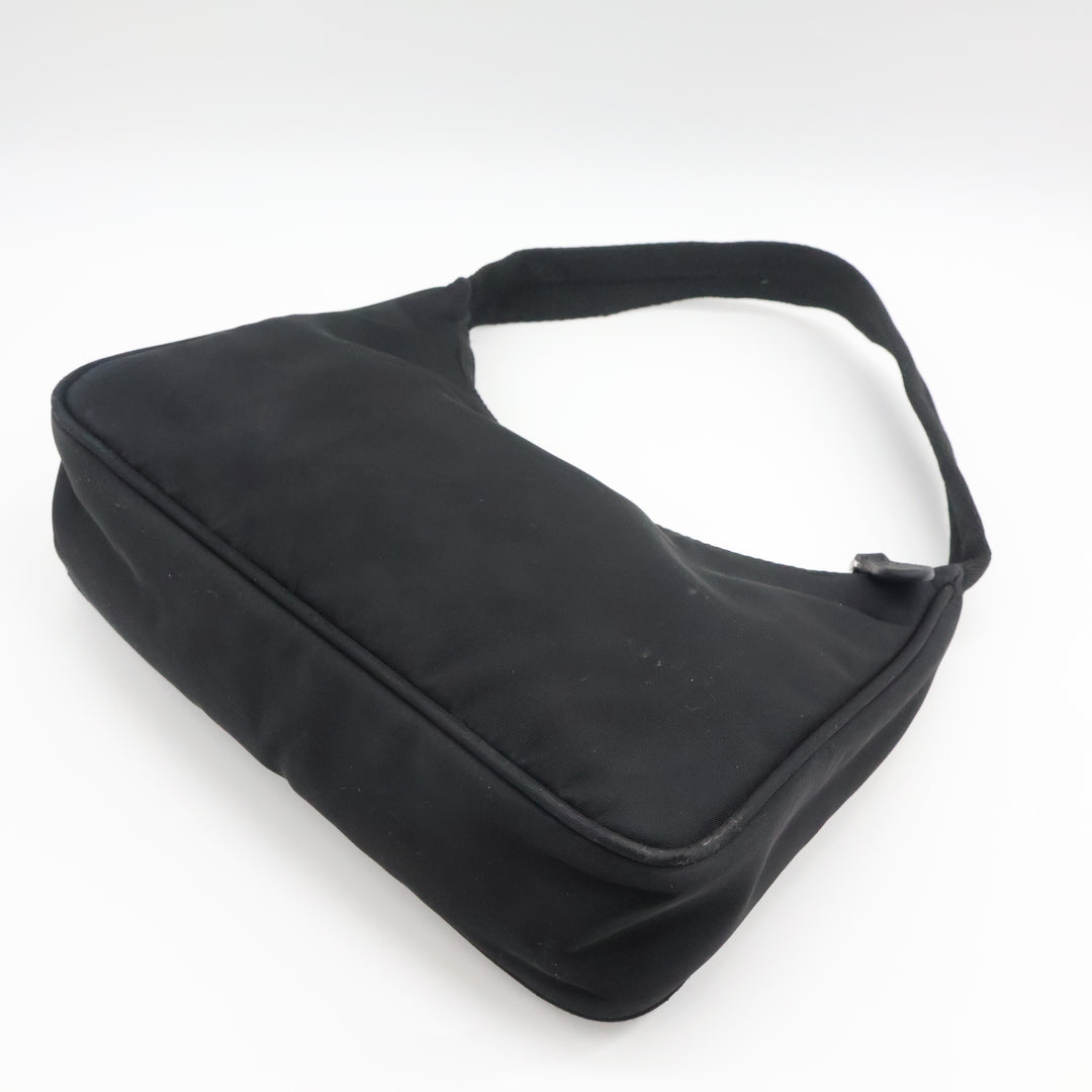 Prada Black Nylon Re-Nylon Re-Edition 2000 Pochette Handbag