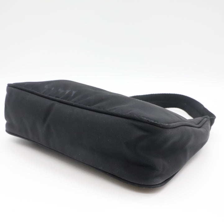 Prada Black Nylon Re-Nylon Re-Edition 2000 Pochette Handbag