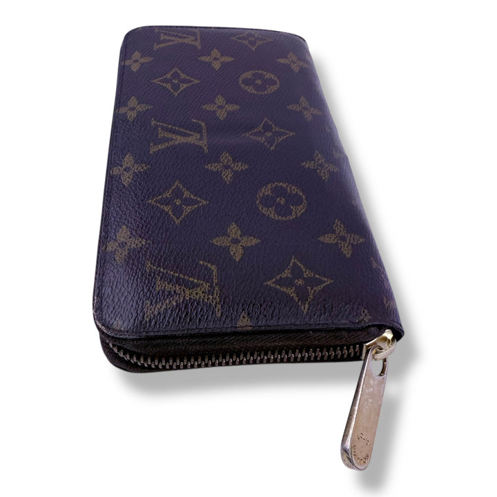 Louis Vuitton Brown Monogram Zippy Purse