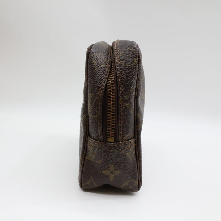 Louis Vuitton Trousse 23 Brown Monogram Toiletry Pouch