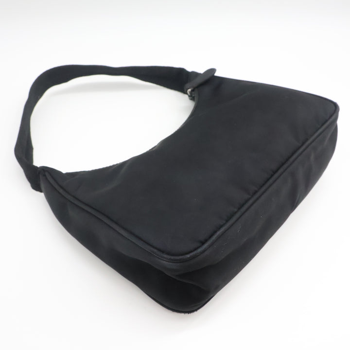 Prada Black Nylon Re-Nylon Re-Edition 2000 Pochette Handbag