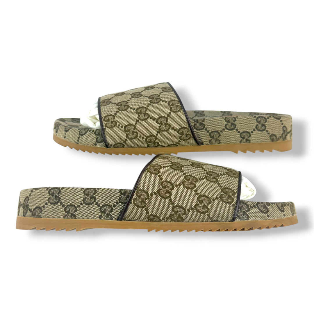Gucci GG Slides Beige GG Supreme Canvas UK 6 / EU 39