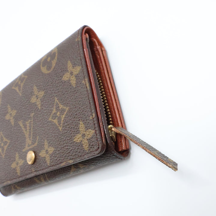 Louis Vuitton Brown Monogram Small Zippy Purse 8595