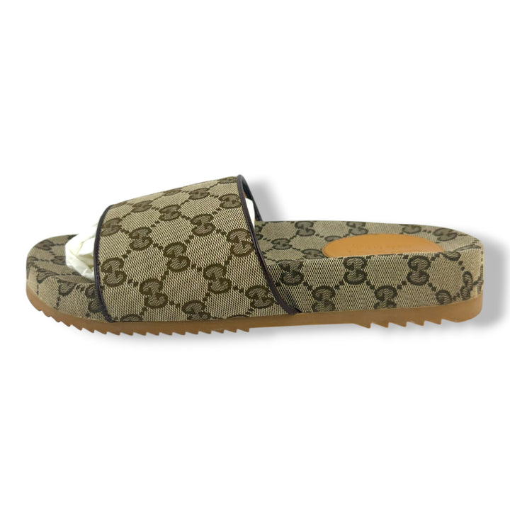 Gucci GG Slides Beige GG Supreme Canvas UK 6 / EU 39