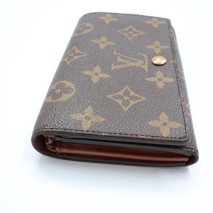 Louis Vuitton Brown Monogram Small Zippy Purse 8596