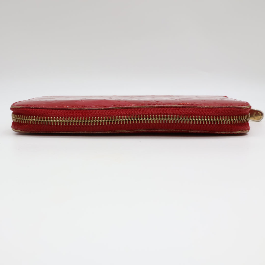 Louis Vuitton Red Patent Leather Zippy Purse