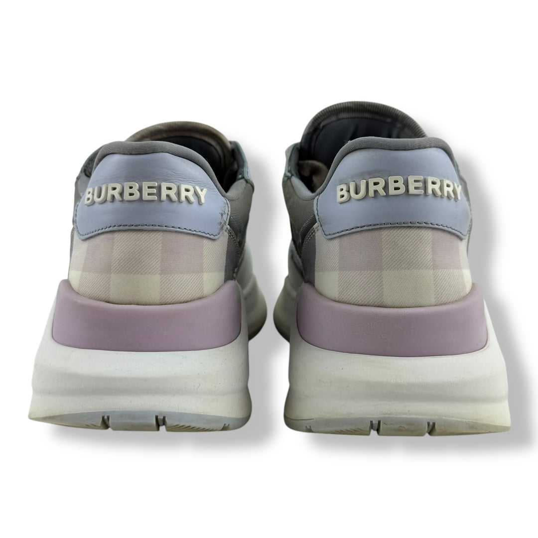 Burberry Ramsey Pink / White UK 4 / EU 37