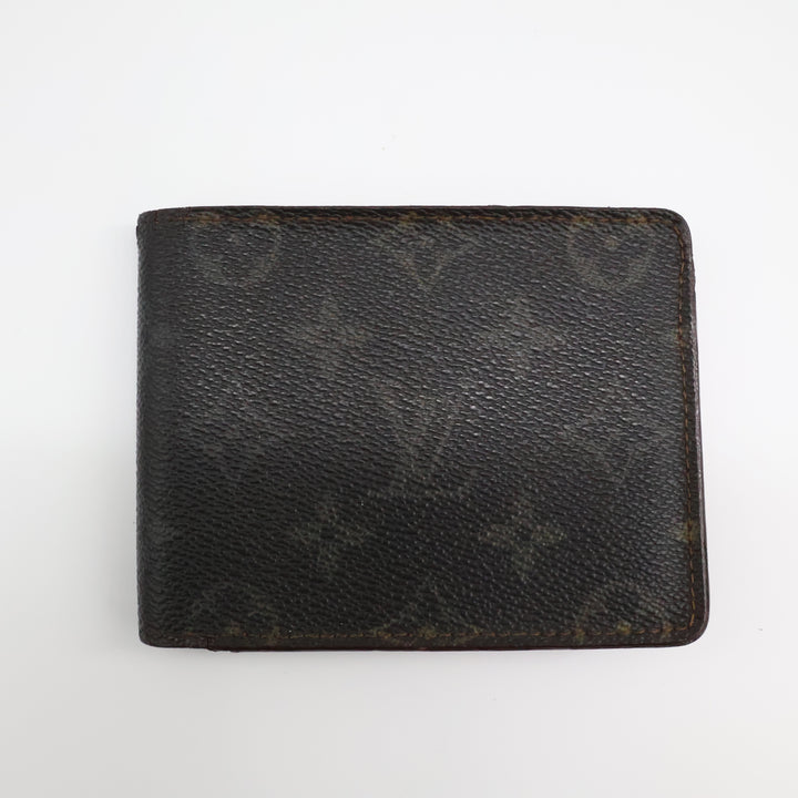 Louis Vuitton Bifold Brown Monogram Wallet Good Condition