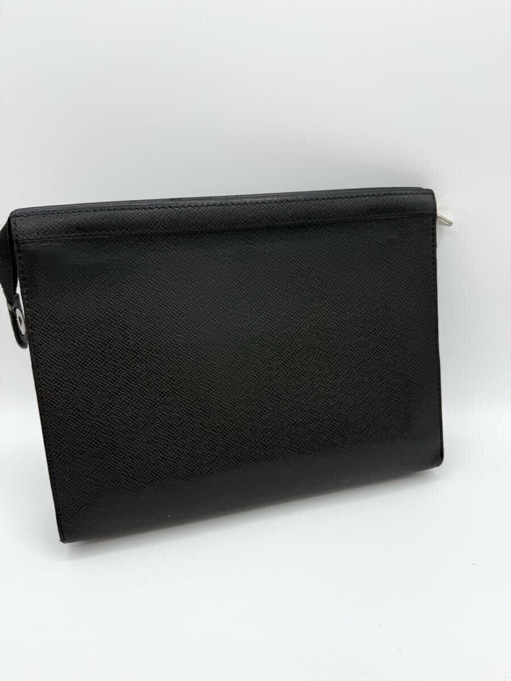 Louis Vuitton Pochette Voyage Black Taiga Pouch