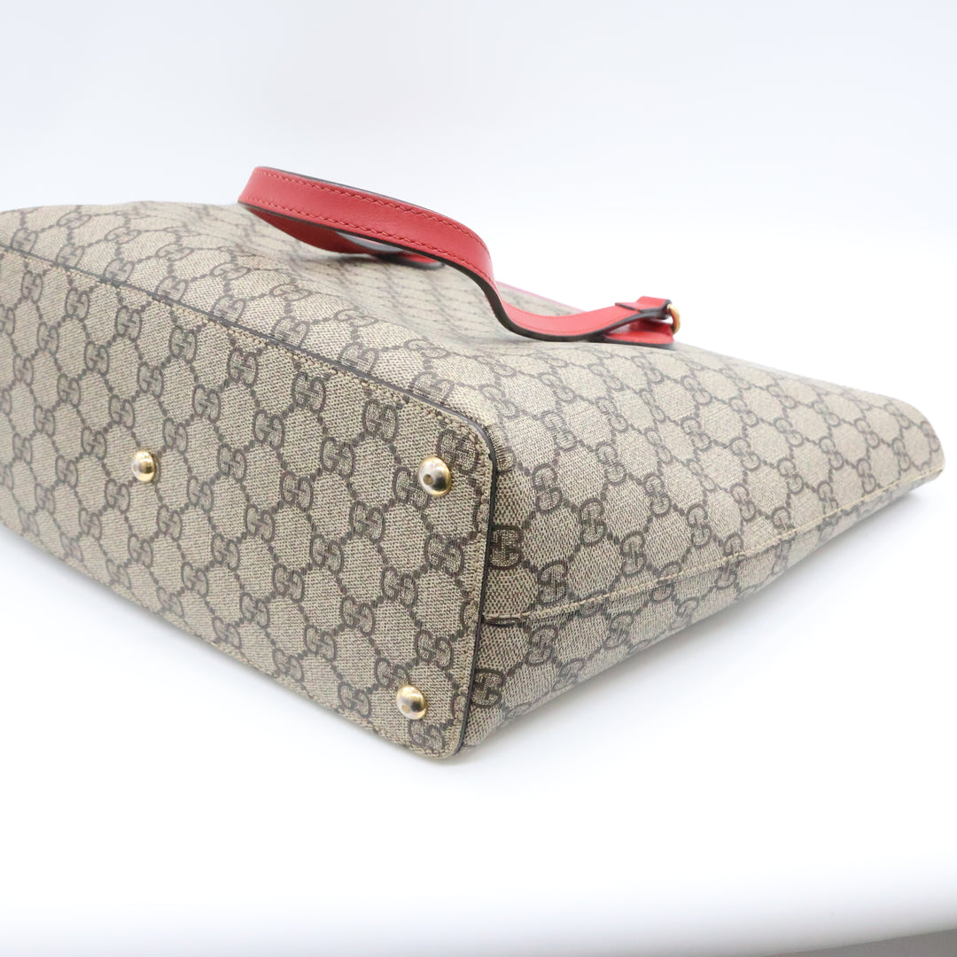 Gucci GG Supreme Monogram Zippered Bucket Tote Beige