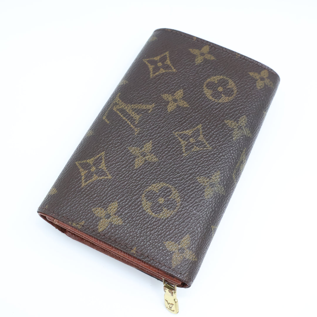 Louis Vuitton Vintage Brown Monogram Zippy Clip Purse Very Good Condition