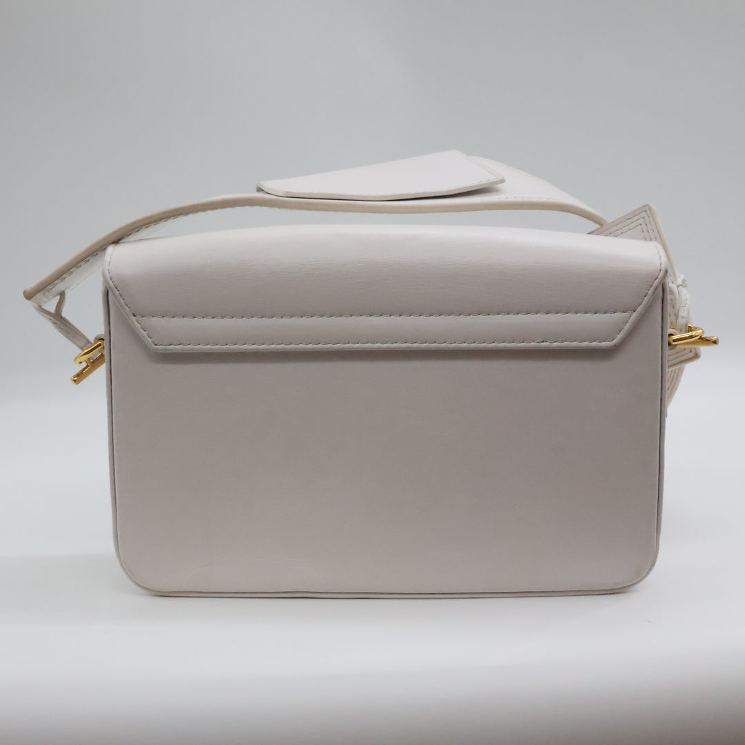 Jacquemus Le Carinu White Handbag
