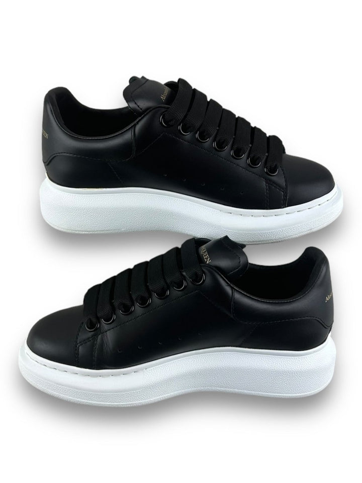 Alexander McQueen Runway Black UK 2.5 / EU 35.5 - Lux Central