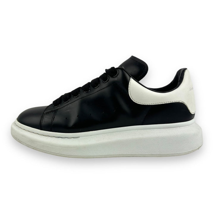 Alexander McQueen Runway Black/White UK 7 / EU 41 - Lux Central