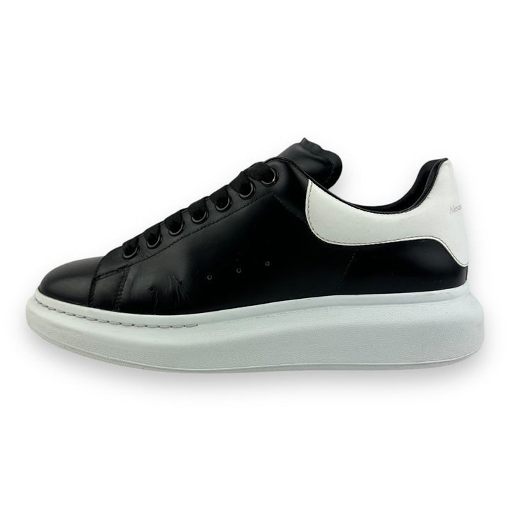 Alexander McQueen Runway Black/White UK 7 / EU 41 - Lux Central