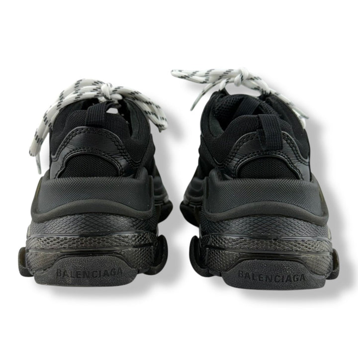 Balenciaga Triple S Black UK 2 / EU 35 - Lux Central