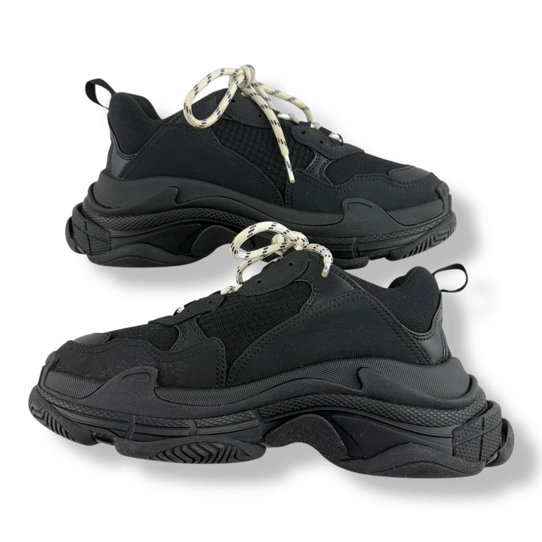 Balenciaga Triple S Black UK 5 / EU 39 - Lux Central