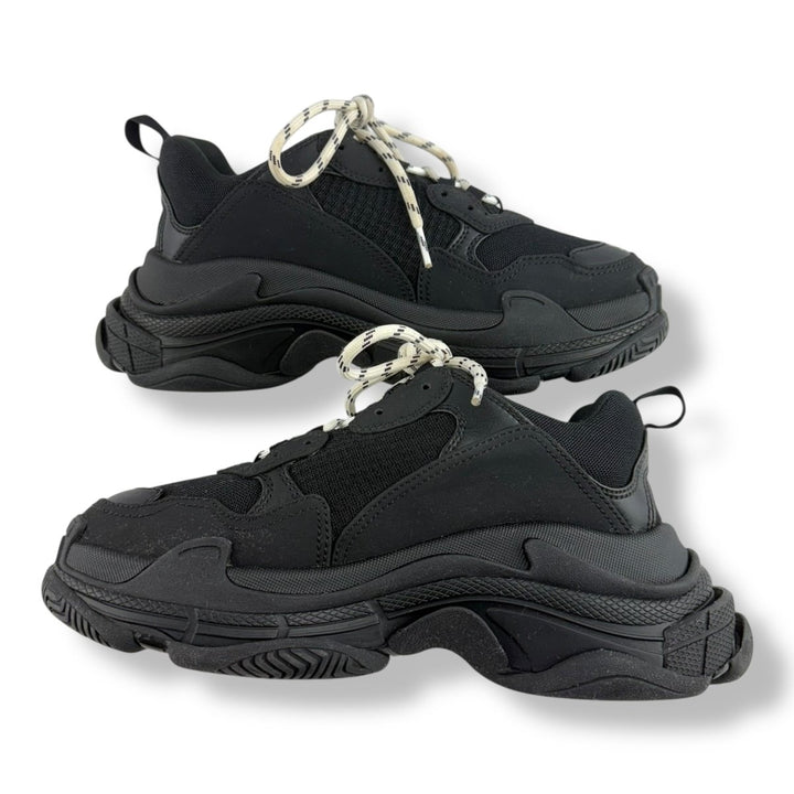 Balenciaga Triple S Black UK 5 / EU 39 - Lux Central