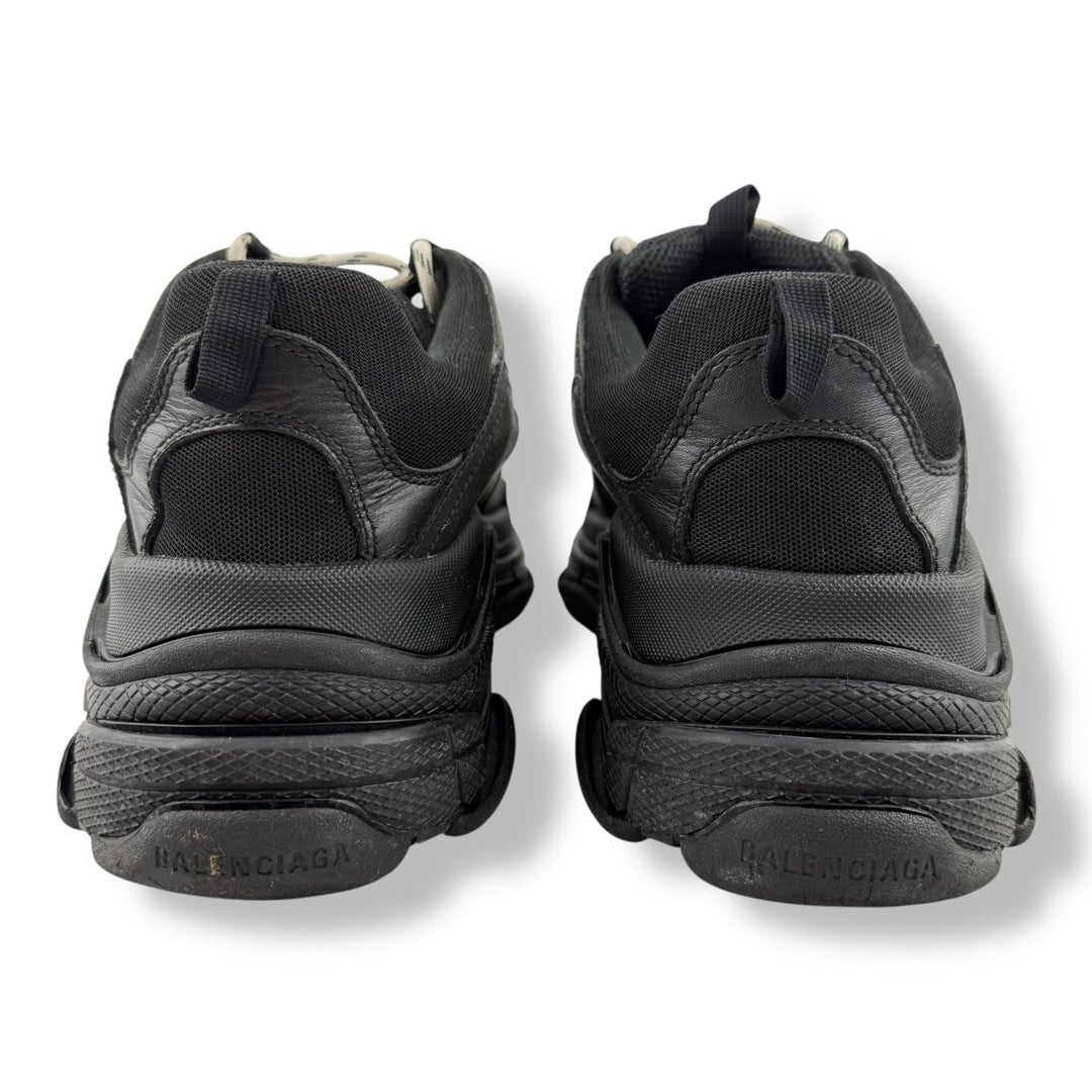 Balenciaga Triple S Black UK 9 / EU 43 - Lux Central