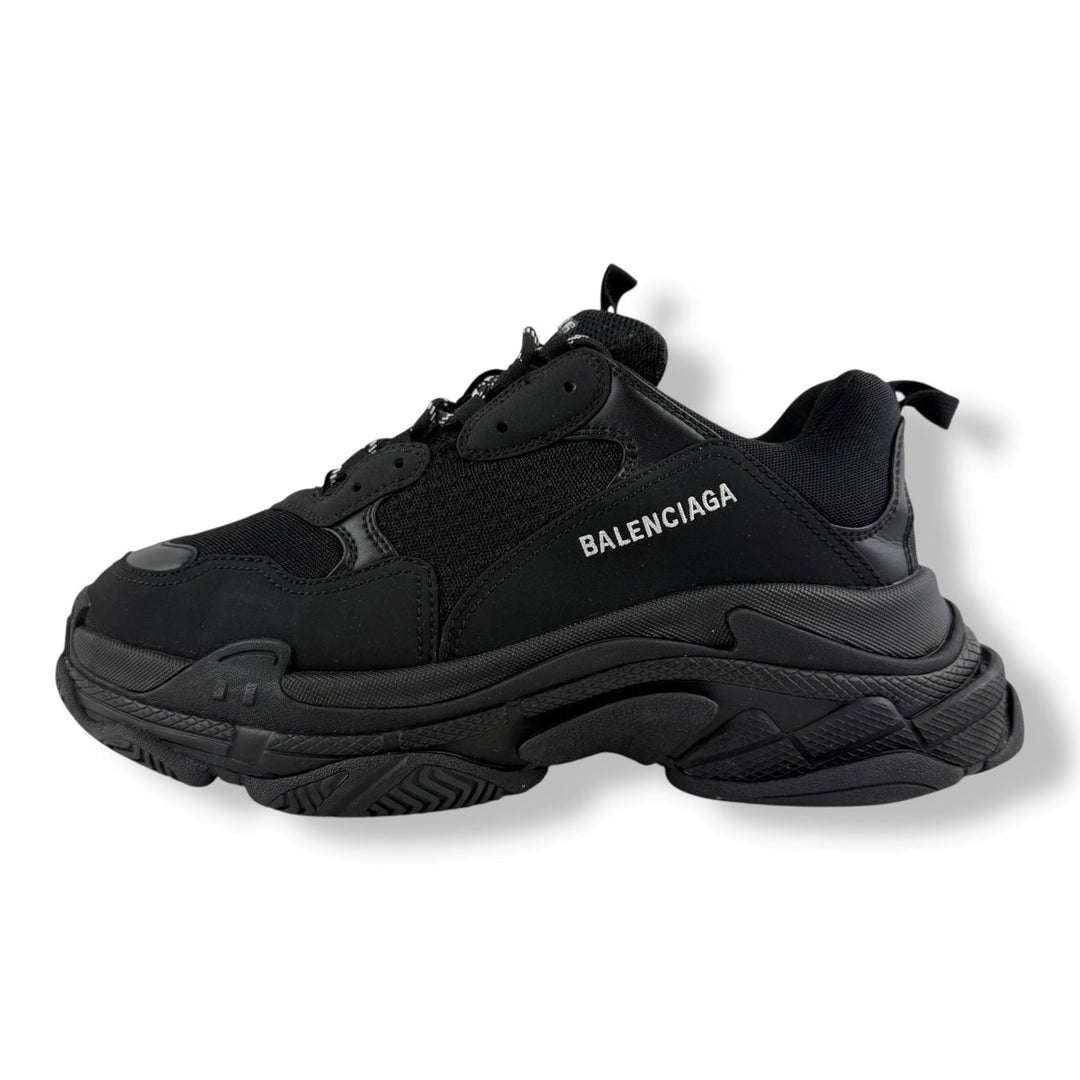Balenciaga Triple S Black UK 9 / EU 43 - Lux Central