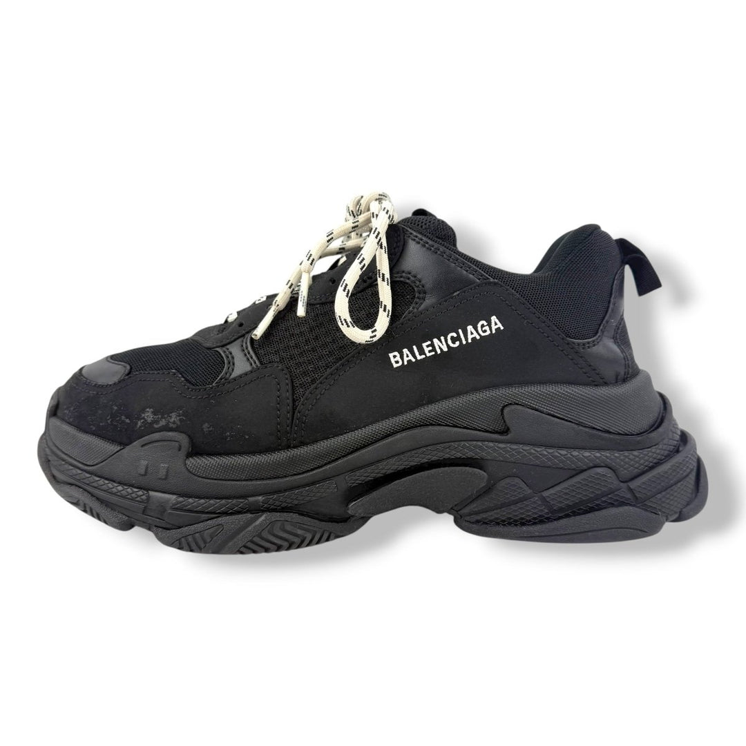 Balenciaga Triple S Black UK 9 / EU 43 - Lux Central
