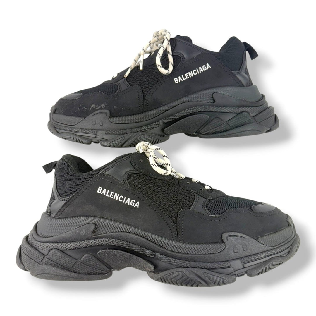 Balenciaga Triple S Black UK 9 / EU 43 - Lux Central