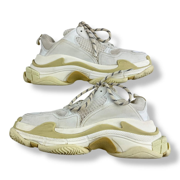 Balenciaga Triple S White UK 5 / EU 38 - Lux Central