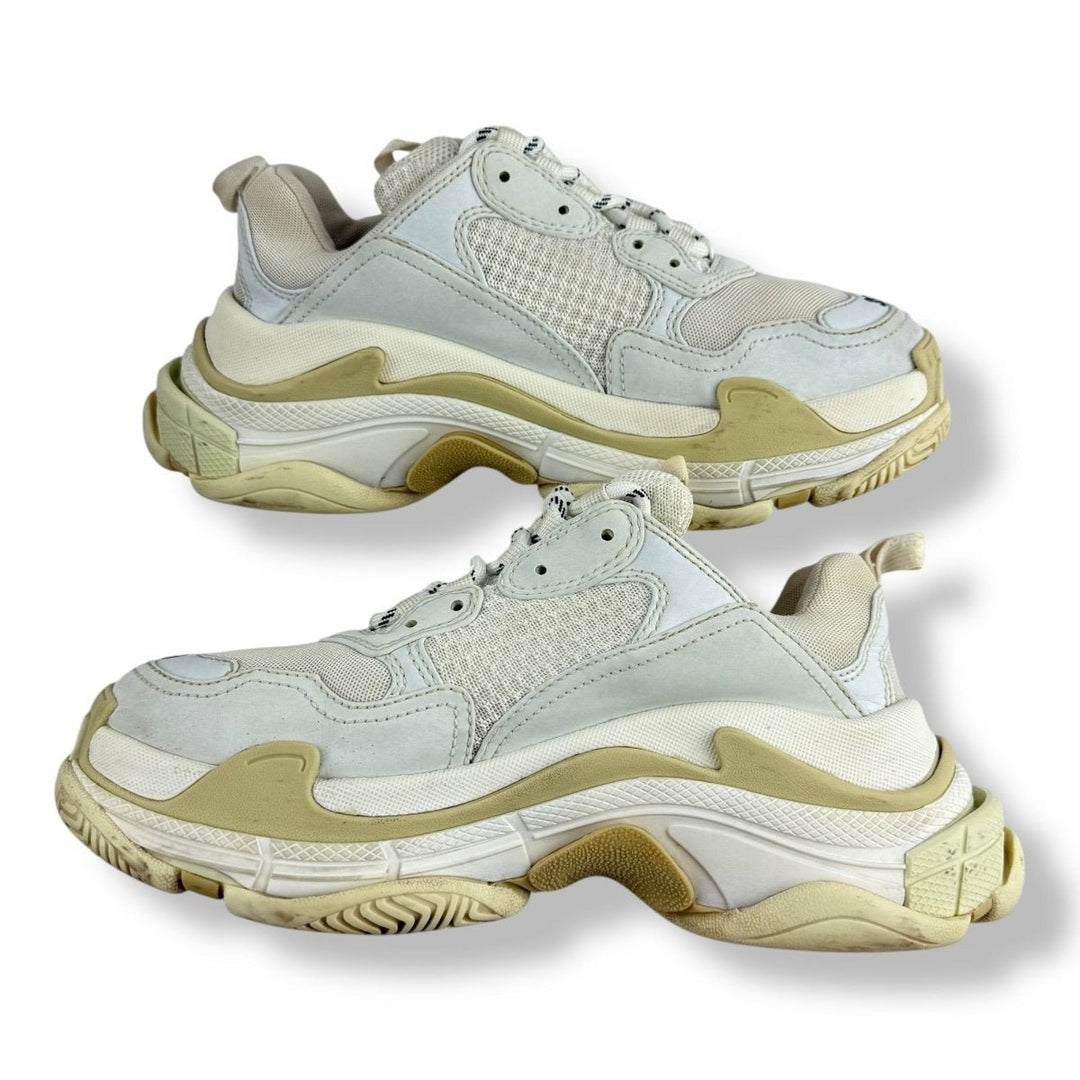 Balenciaga Triple S White UK 5 / EU 38 - Lux Central