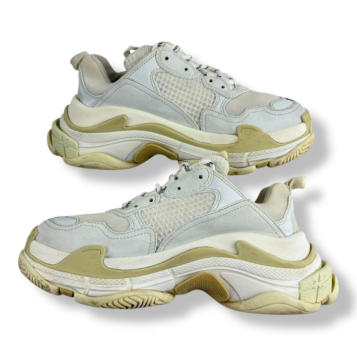 Balenciaga Triple S White UK 5 / EU 38 - Lux Central
