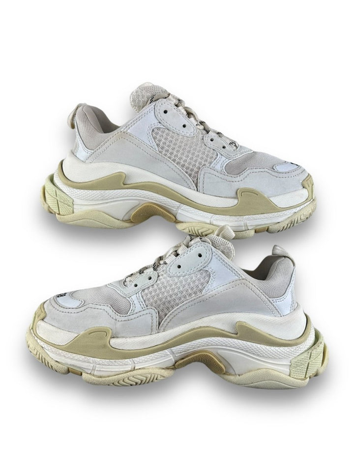 Balenciaga Triple S White UK 5 / EU 38 - Lux Central