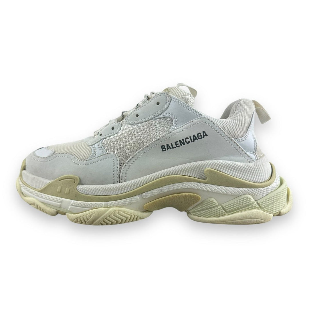 Balenciaga Triple S White UK 9 / EU 43 - Lux Central