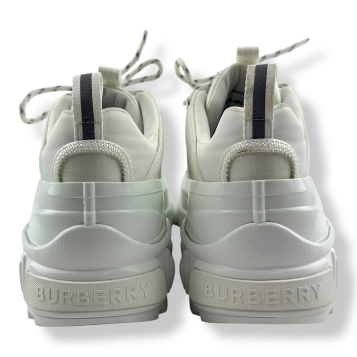 Burberry Arthur White UK 8.5 / EU 42.5 - Lux Central