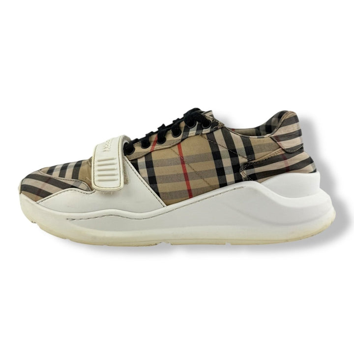Burberry Ramsey Vintage Checked Beige/White UK 9 / EU 43 - Lux Central