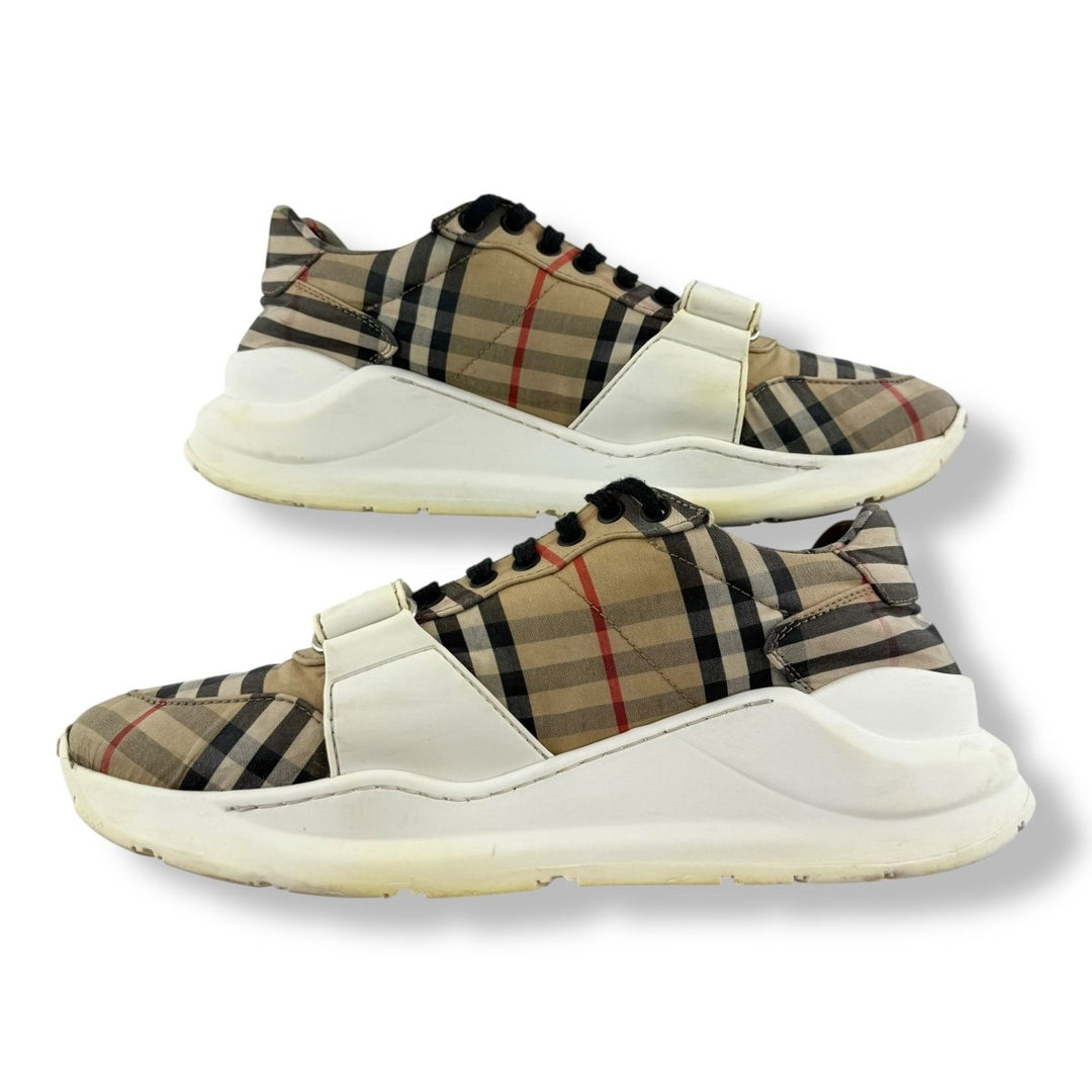 Burberry Ramsey Vintage Checked Beige/White UK 9 / EU 43 - Lux Central