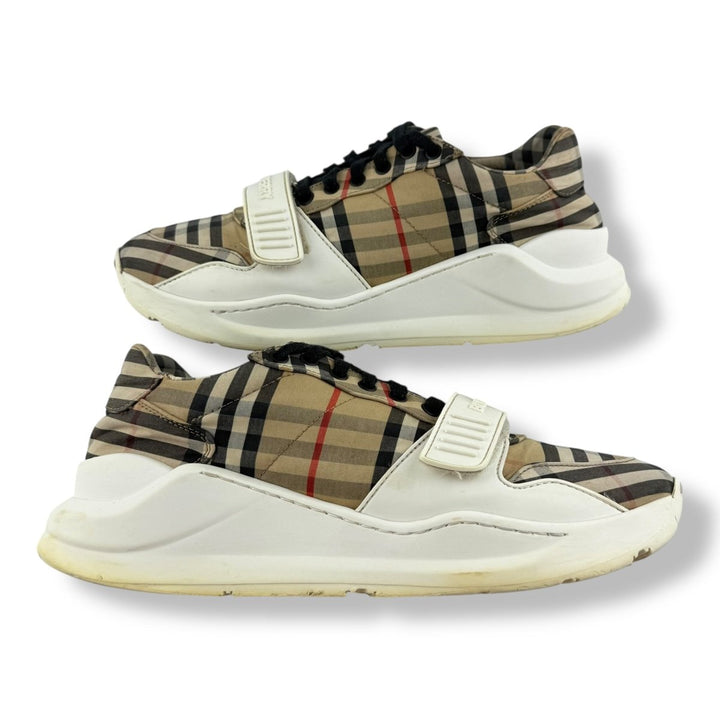 Burberry Ramsey Vintage Checked Beige/White UK 9 / EU 43 - Lux Central