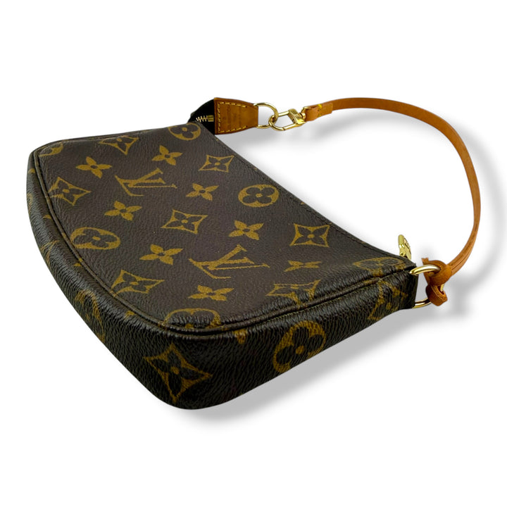 Louis Vuitton Medium Pochette Accessories Brown Monogram Clutch Bag