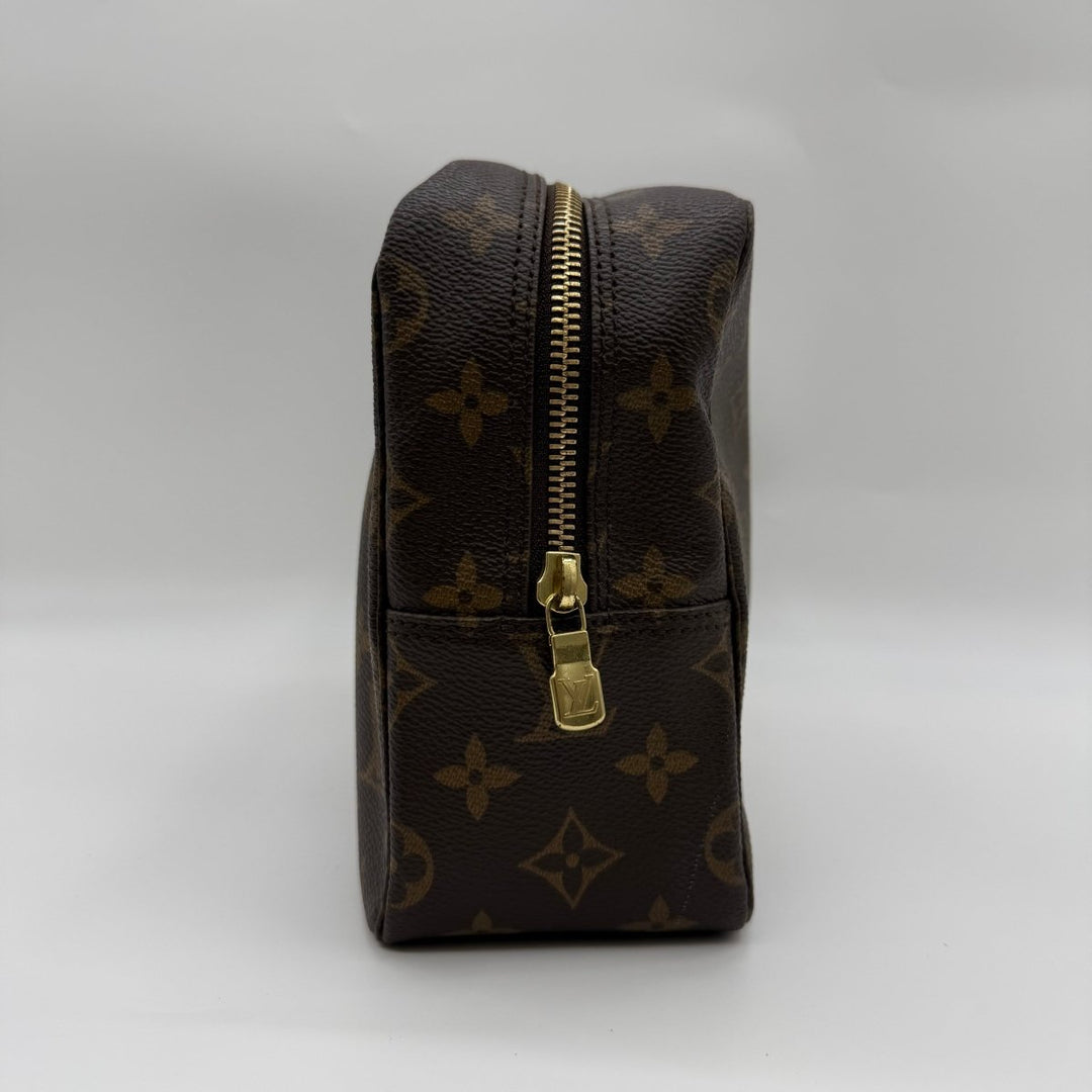 Louis Vuitton True Trousse 28 Brown Monogram Toiletry Pouch