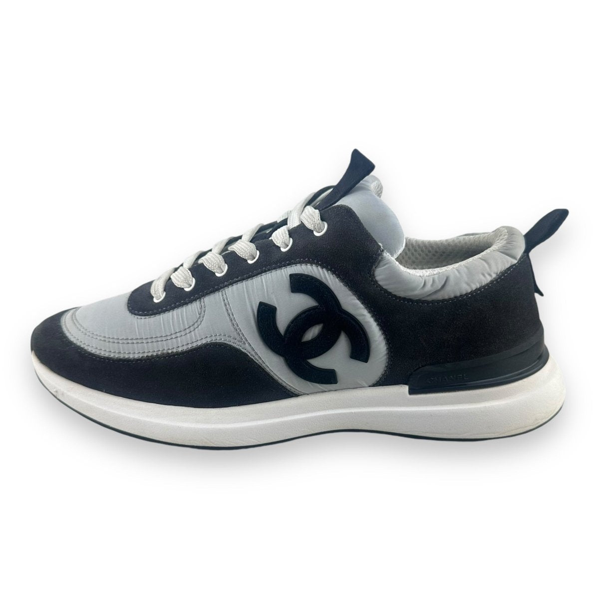 Chanel low trainer cc grey fashion