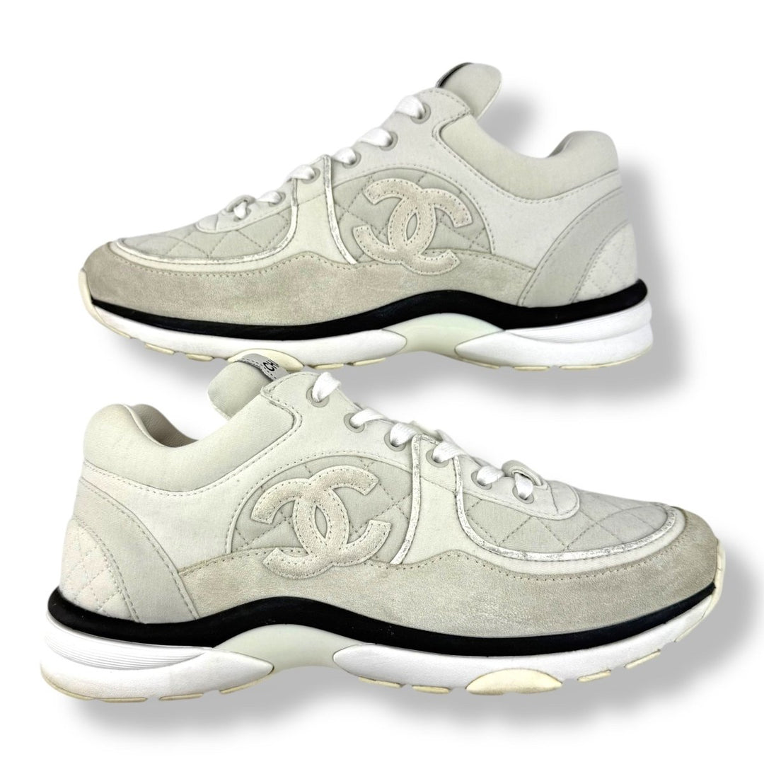 Chanel CC Runner White Suede UK 7 / EU 40 - Lux Central