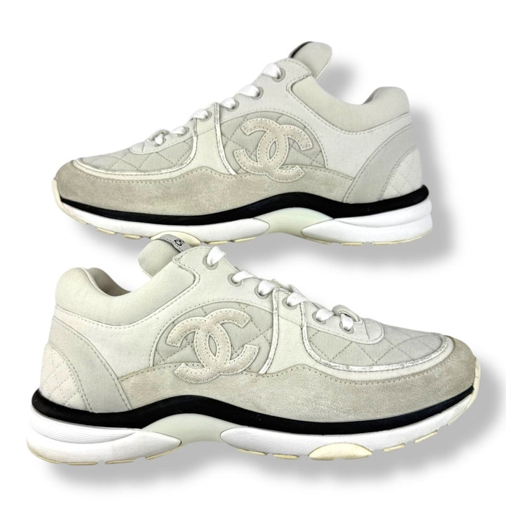Chanel CC Runner White Suede UK 7 / EU 40 - Lux Central