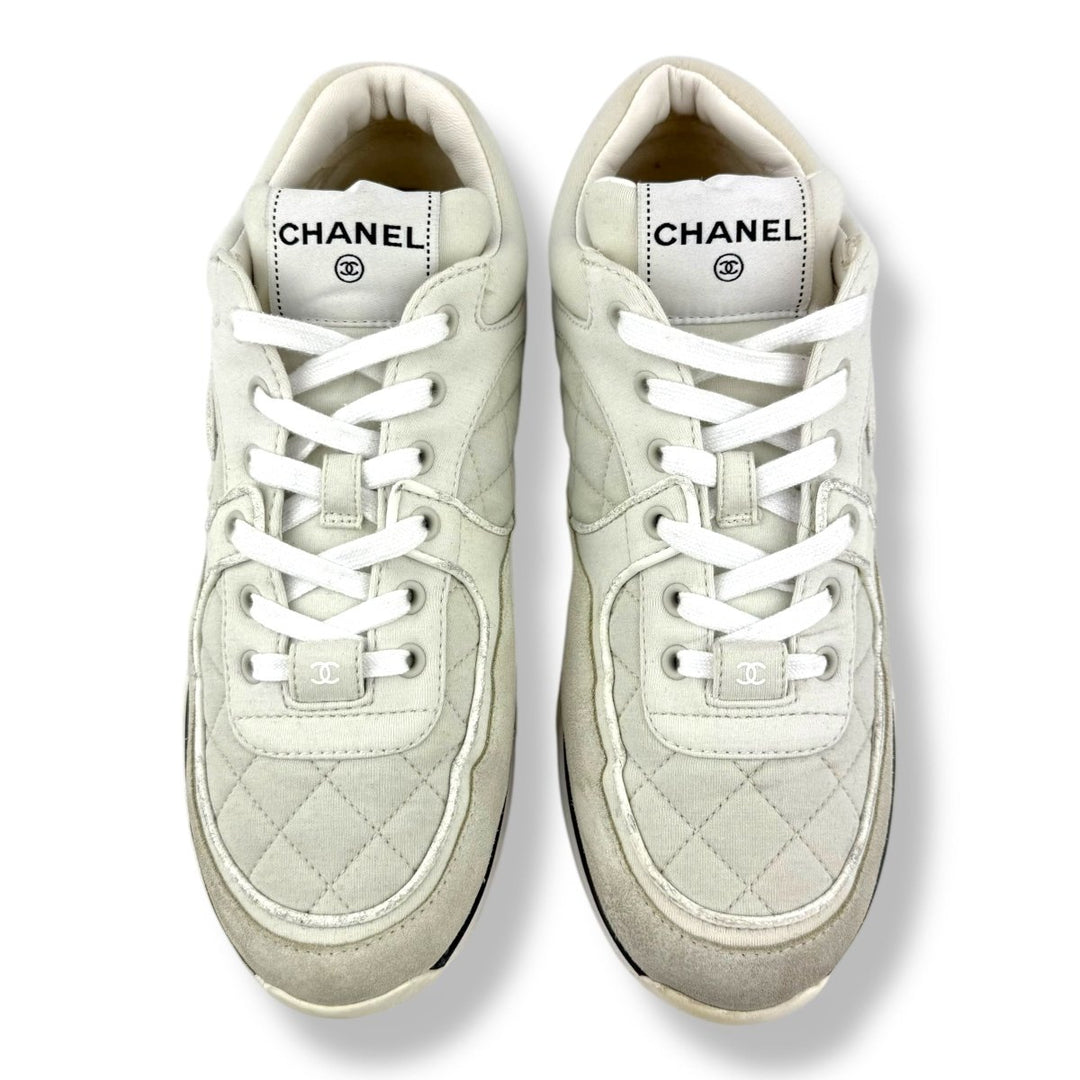 Chanel CC Runner White Suede UK 7 / EU 40 - Lux Central