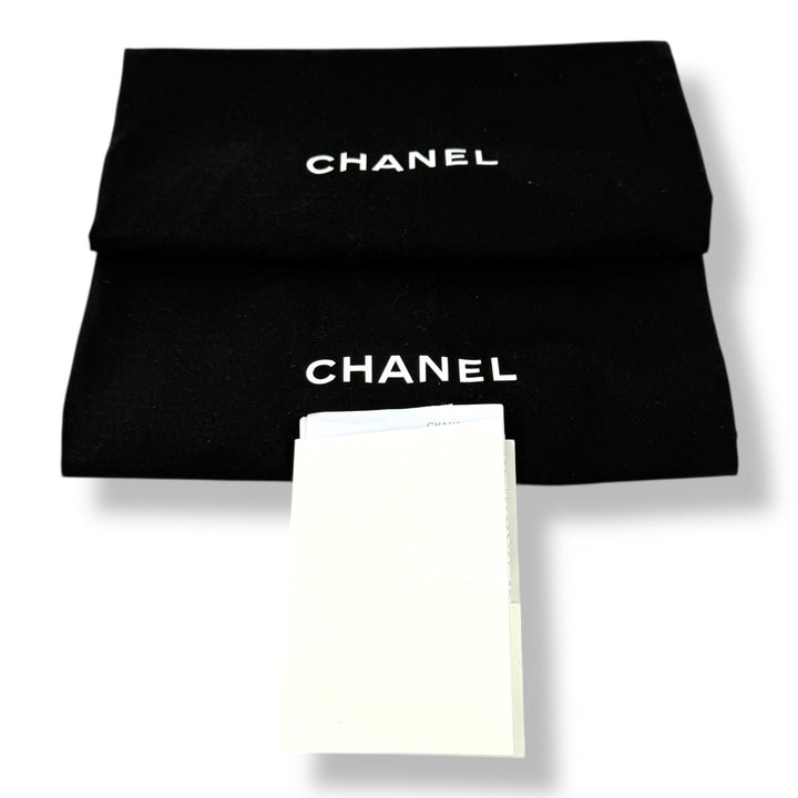 Chanel CC Runner White Suede UK 7 / EU 40 - Lux Central