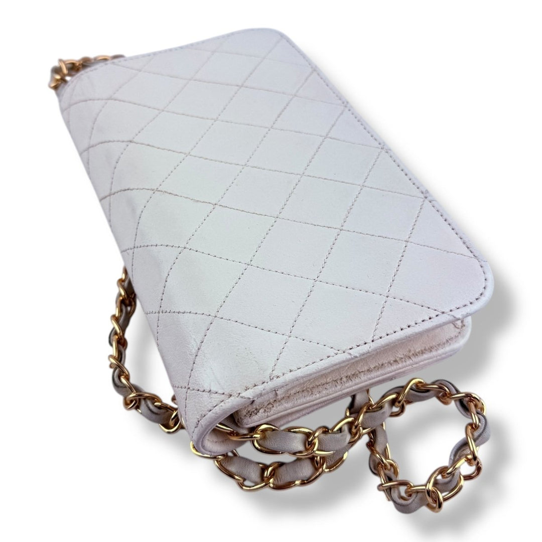 Chanel CC White Push Lock Single Flap Vintage Shoulder Handbag - Lux Central