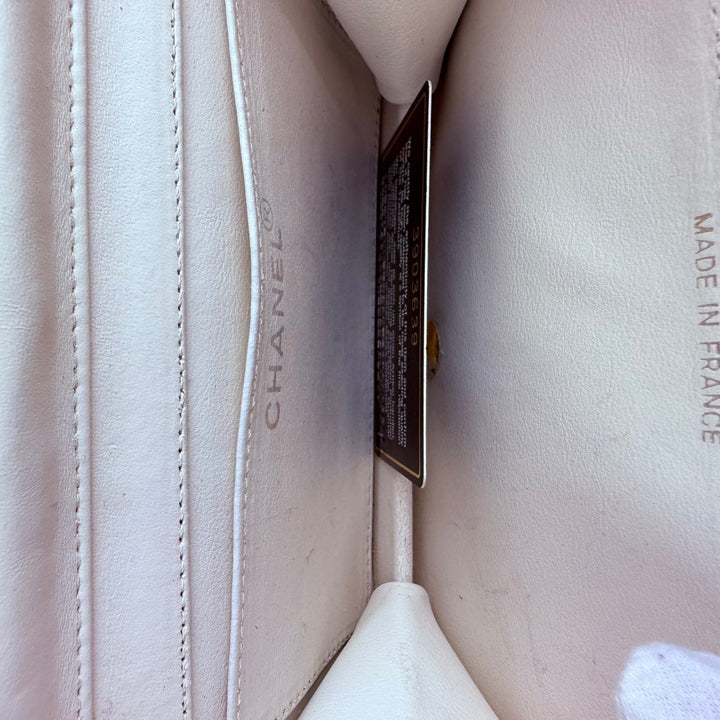 Chanel CC White Push Lock Single Flap Vintage Shoulder Handbag - Lux Central