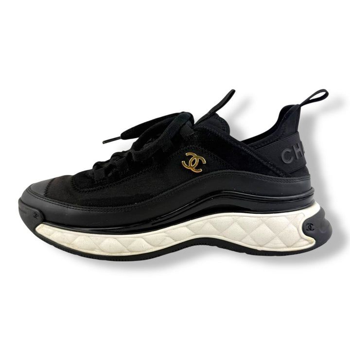 Chanel Runner CC Logo Black/White UK 6 / EU 39 - Lux Central