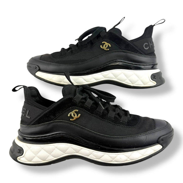 Chanel Runner CC Logo Black/White UK 6 / EU 39 - Lux Central