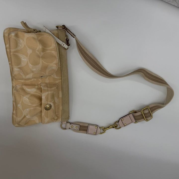 Coach Beige Hamptons Weekend Signature Scribble Hip Bag - Lux Central