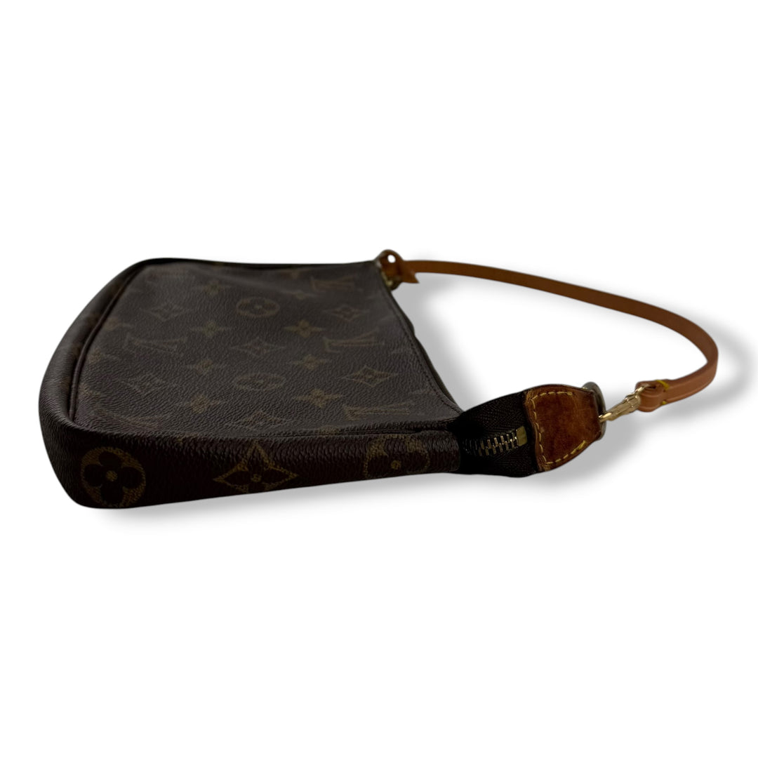 Louis Vuitton Medium Pochette Accessories Brown Monogram Clutch Bag